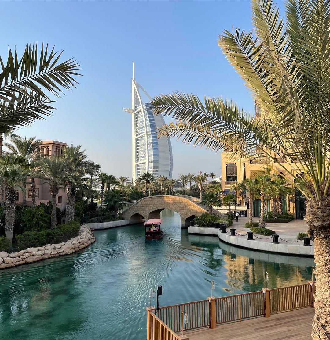 Dubai: Layover and Transit City Tour with Private Transfer