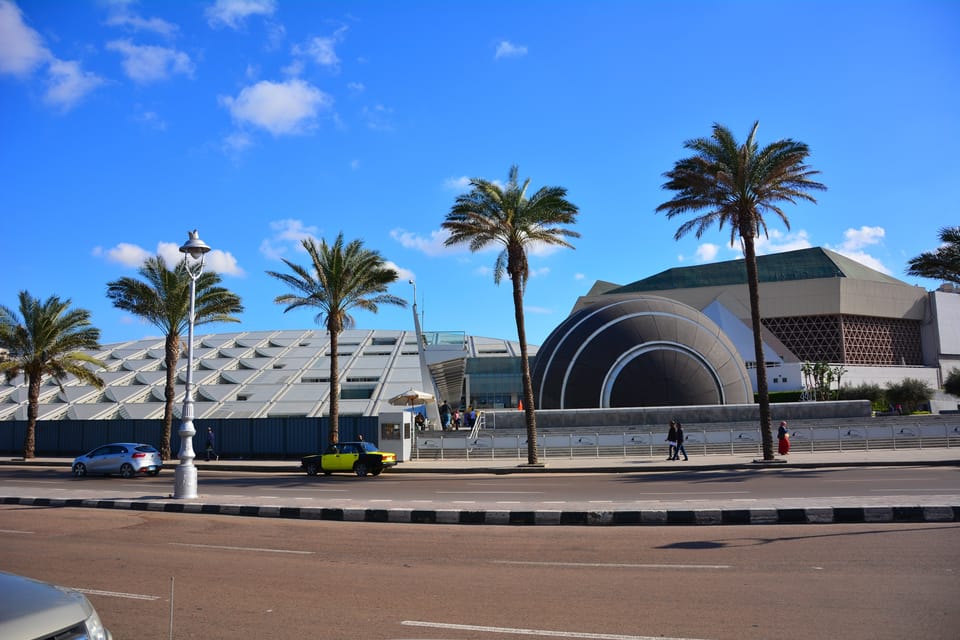 From Cairo: Private Day Tour to Alexandria with City Highlights
