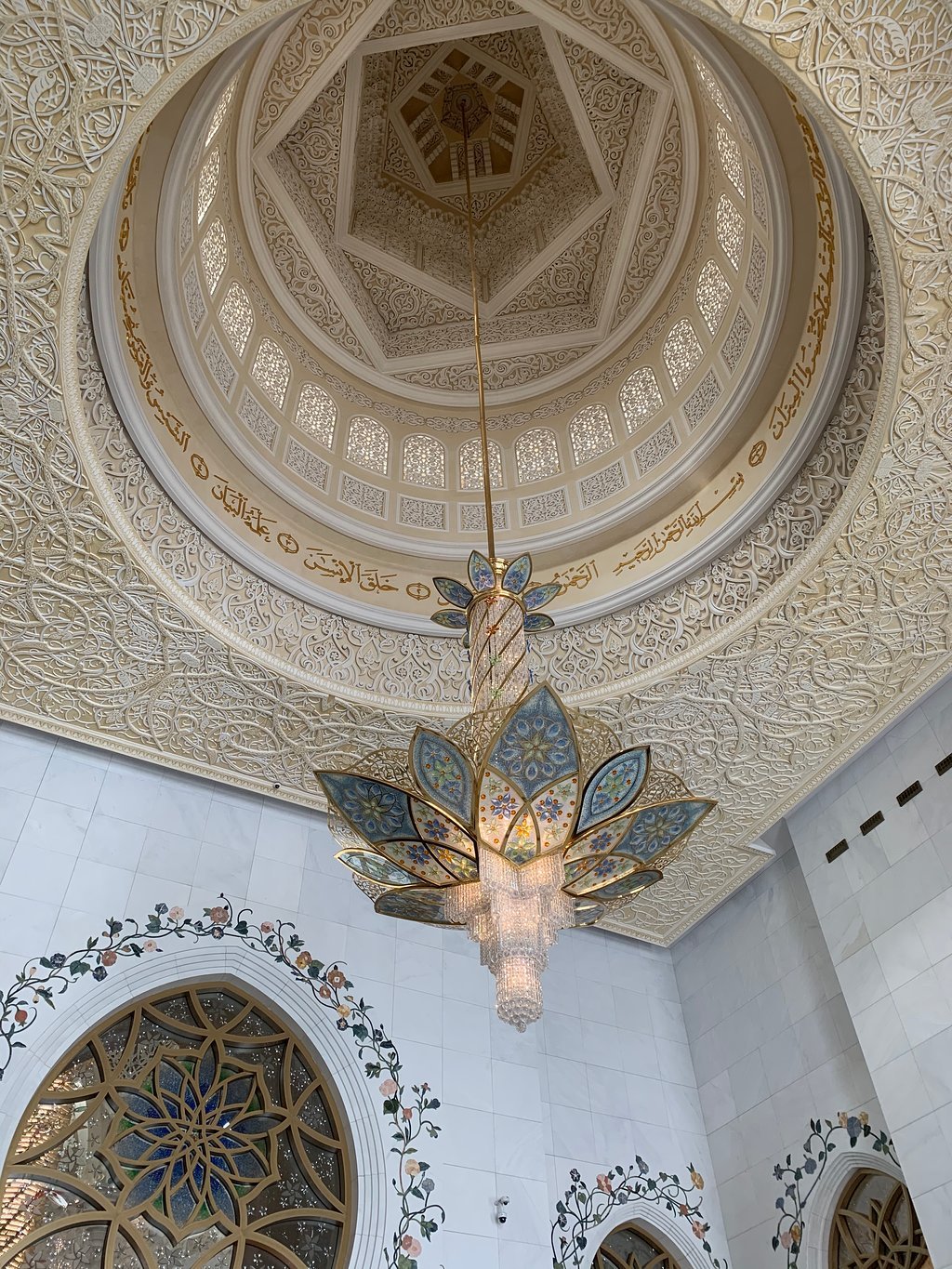 From Dubai: Abu Dhabi City Tour with Sheikh Zayed Grand Mosque and Louvre Museum Visit