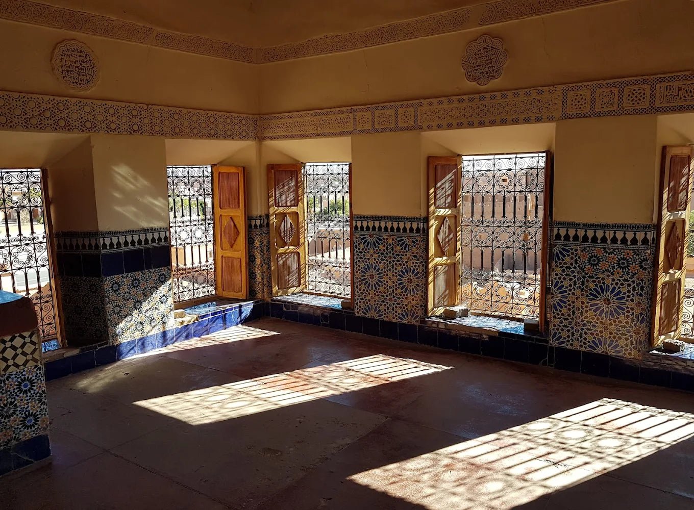 From Marrakech: Day Trip to Ouarzazate and Ait Benhaddou