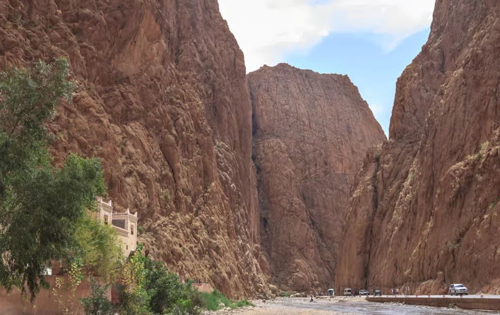 From Marrakech: Private 3 - Days Tour from Marrakech to Merzouga with Desert Camp Stay