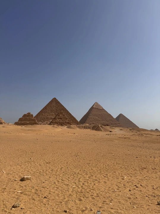 From Marsa Alam: Giza Pyramids and Egyptian Museum Day Trip by Plane