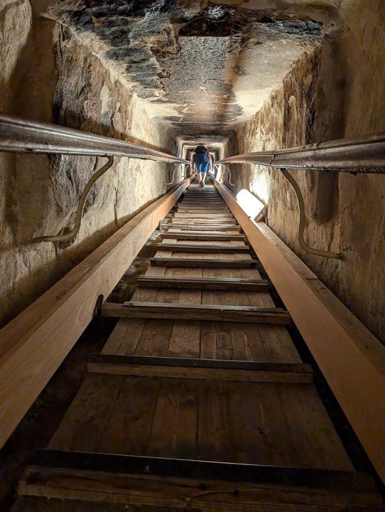 From Marsa Alam: Giza Pyramids and Egyptian Museum Day Trip by Plane