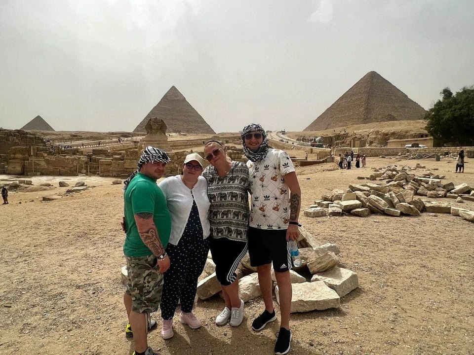 From Marsa Alam: Giza Pyramids and Egyptian Museum Day Trip by Plane