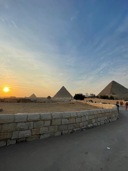 From Marsa Alam: Giza Pyramids and Egyptian Museum Day Trip by Plane