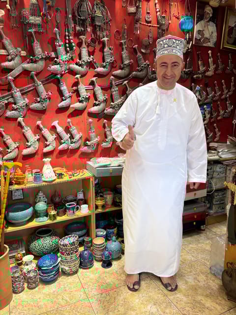 From Muscat: Nizwa, Al Hamra, and Jebel Shams Trip with Overnight Stay