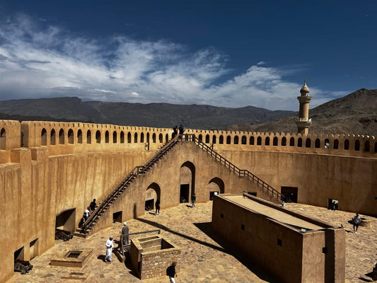From Muscat: Nizwa Fort, Bahla, Jabreen or Oman Across Ages Museum