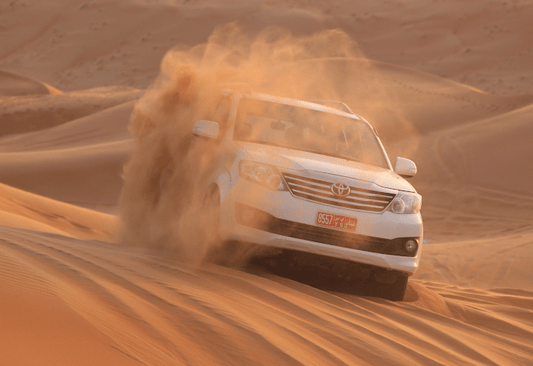 From Muscat: Private Overnight Wahiba Sands Safari and Wadi Bani Khalid Tour