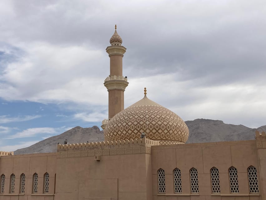 From Muscat: Private Tour to Nizwa, Jebel Akhdar or Jebel Shams with Fort Visit
