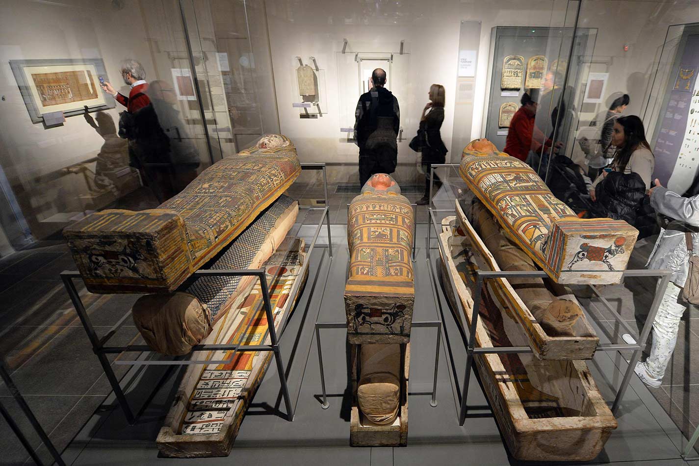 From Sharm El Sheikh: Pyramids of Giza, Egyptian Museum Cairo Day Tour by Bus