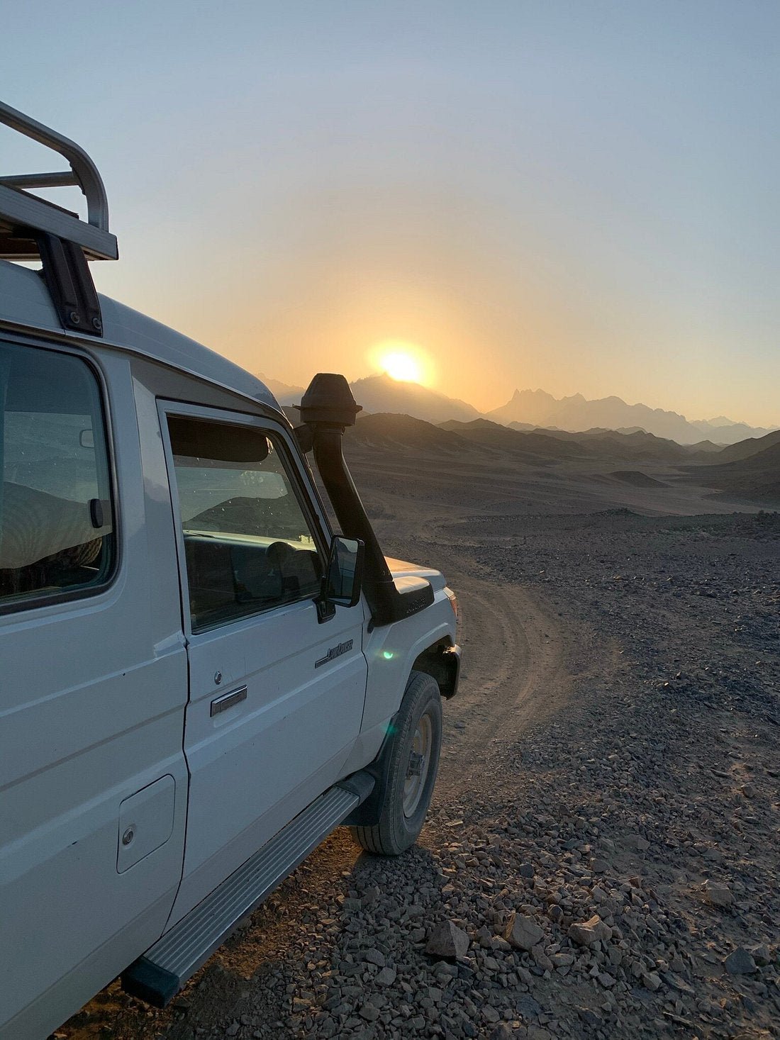 Hurghada: Desert Safari with Horseback Riding, BBQ Dinner and Stargazing Experience