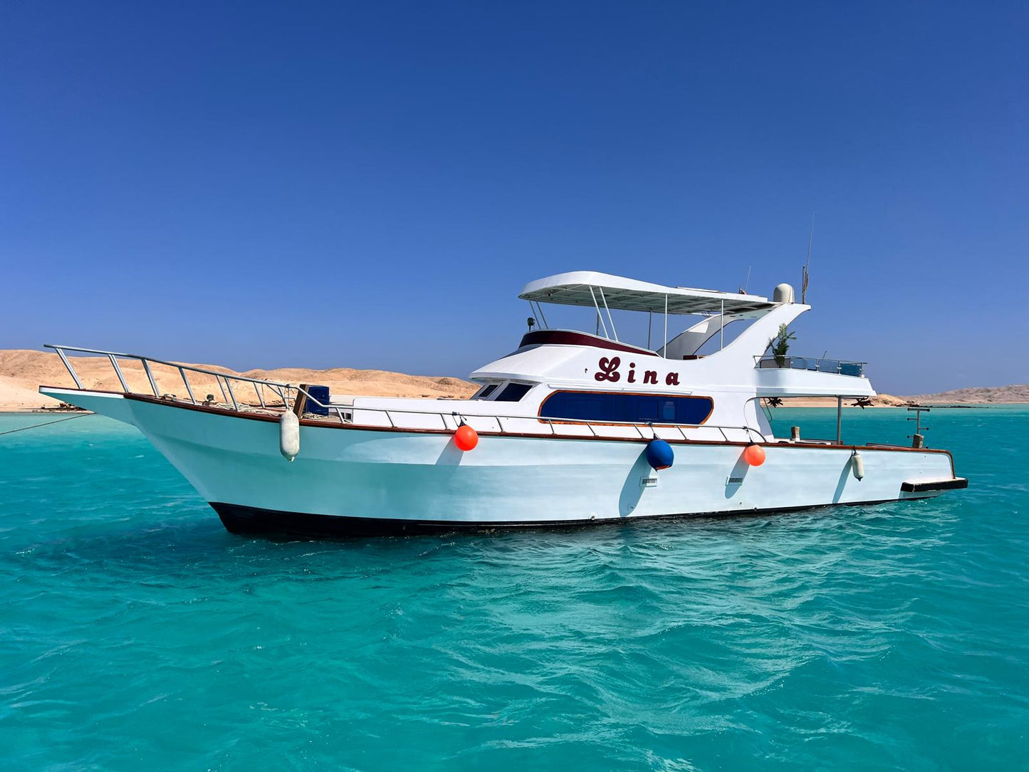 Hurghada: Lina Private Boat Snorkeling Trip with Lunch and Soft Drinks