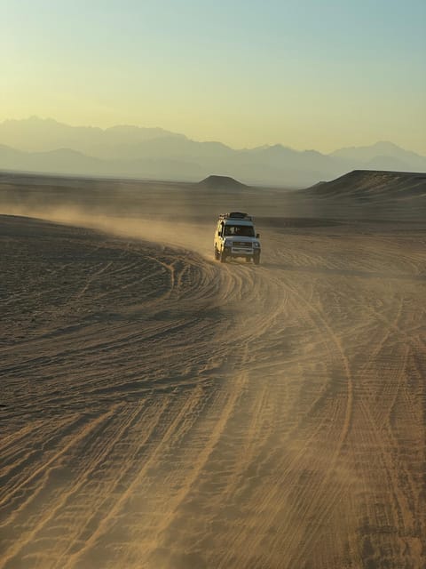 Hurghada: Stargazing and Bedouin Farm Desert Safari with Dinner