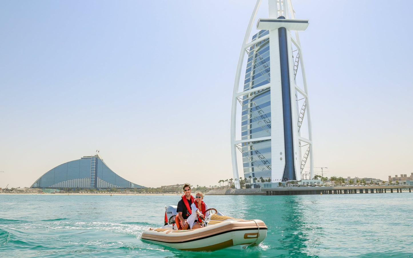 Dubái: experiencia en lancha motora sin conductor