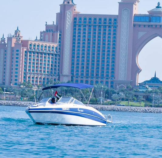 Dubaï : Excursion Privée en Bateau Rapide