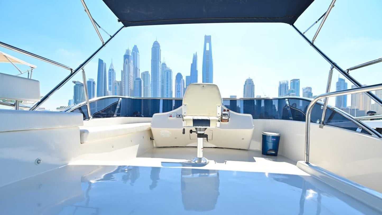 Dubai: Private 45FT Yacht Tour