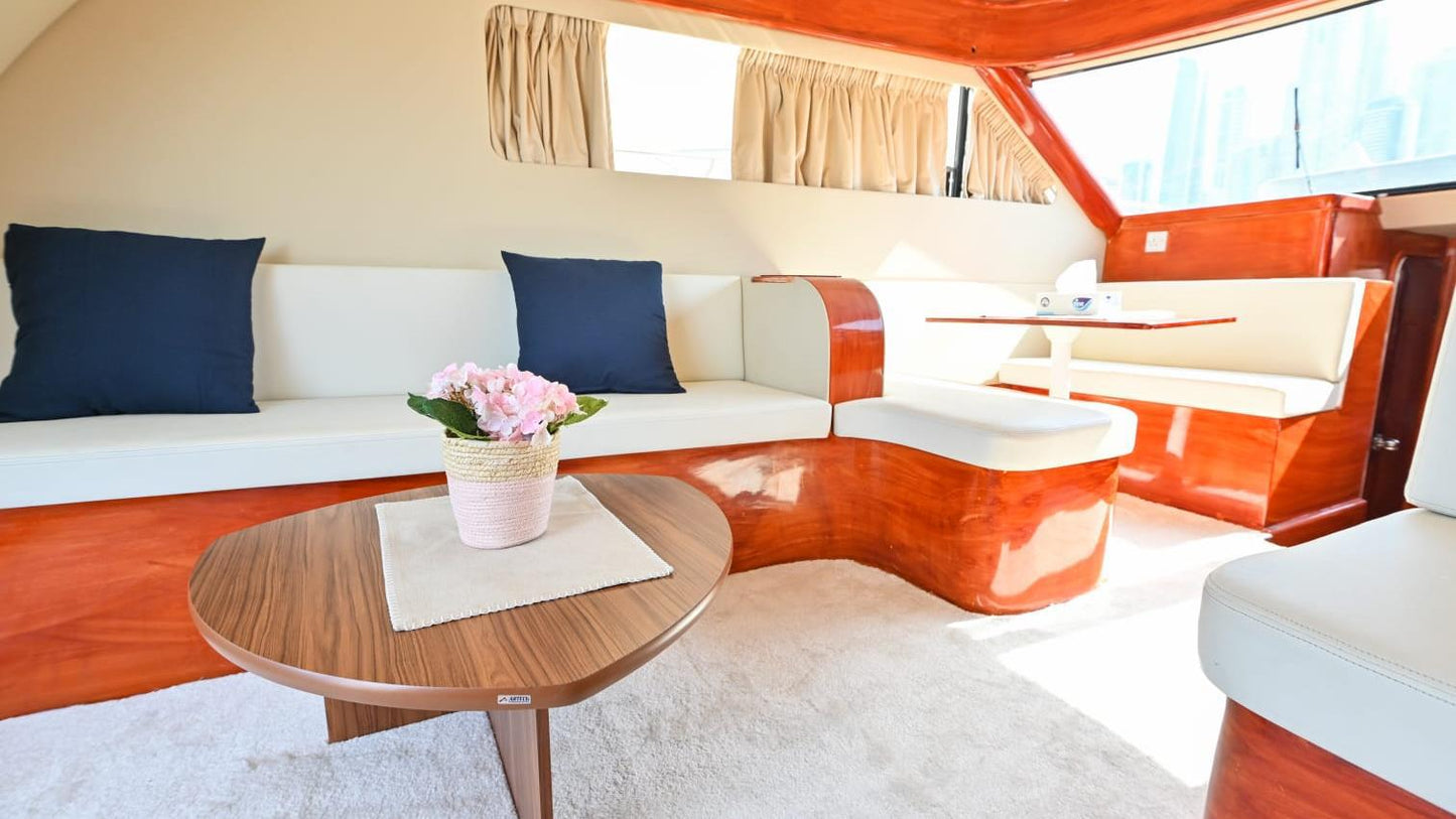 Dubai: Private 45FT Yacht Tour