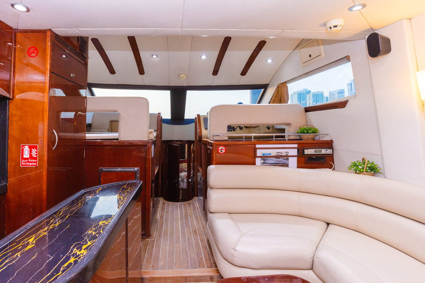 Dubai: Private 50FT Yacht Tour