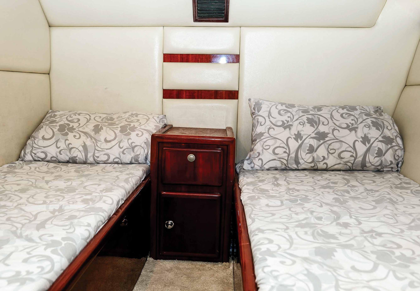 Dubai: Private 50-Fuß-Yacht-Tour