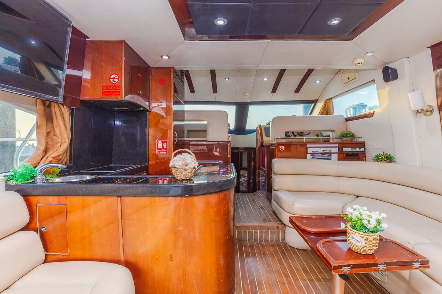 Dubai: Private 50FT Yacht Tour