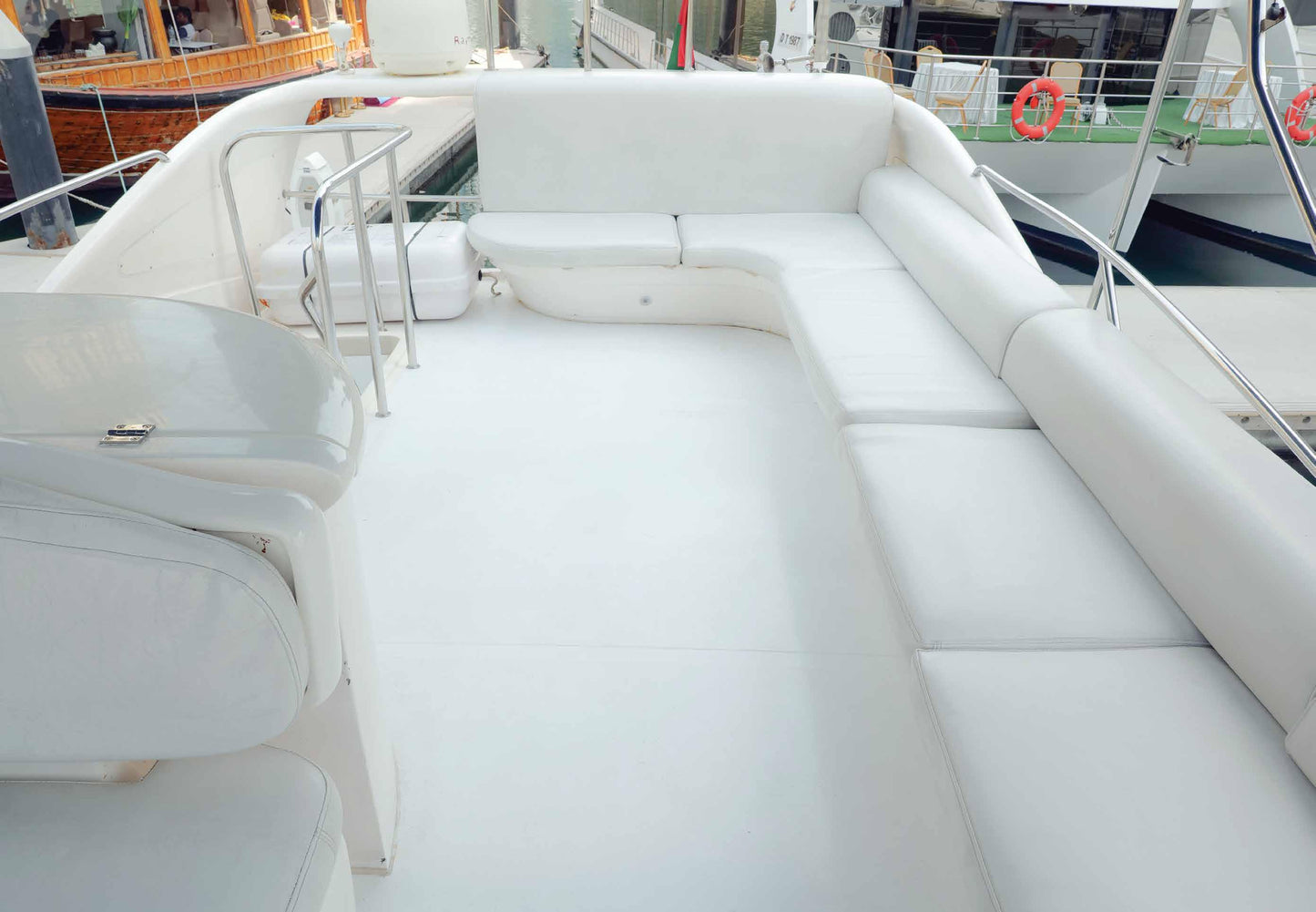 Dubai: Private 50-Fuß-Yacht-Tour