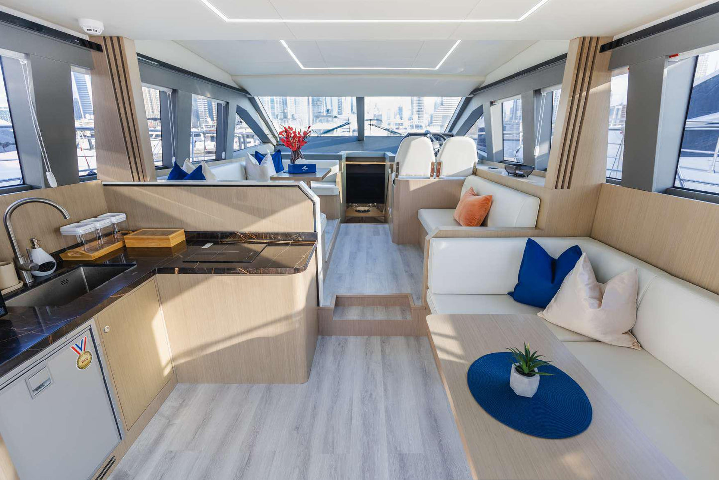 Dubai: Viva 52 Fuß Luxusyacht, Privatvermietung