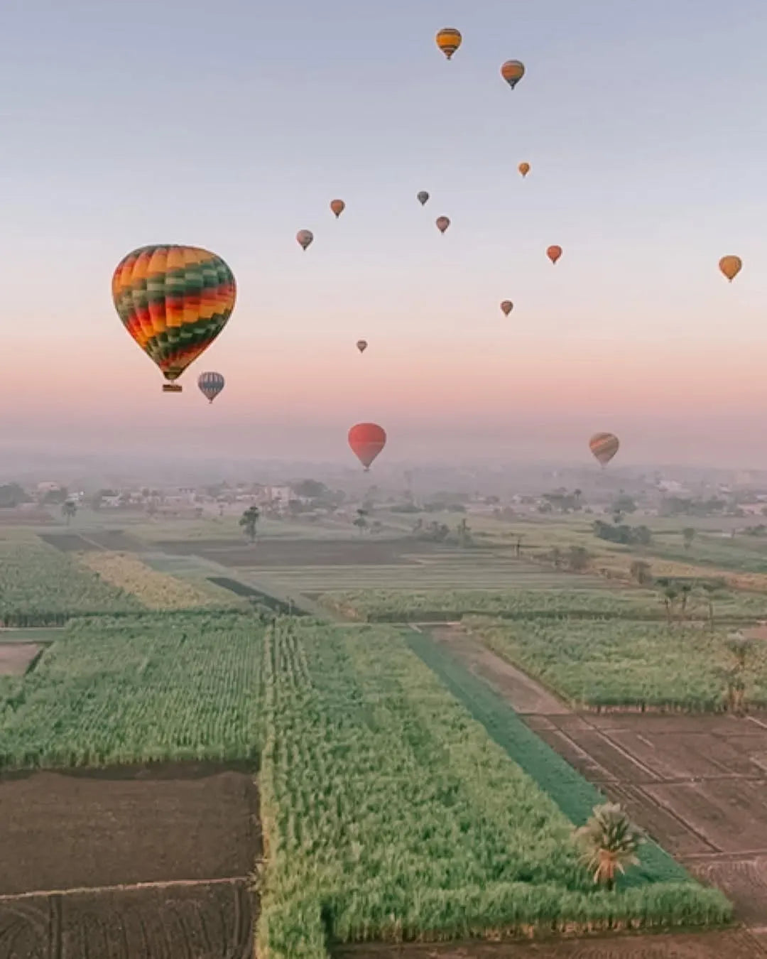 Luxor: Malerischer Sonnenaufgang Heißluftballonflug