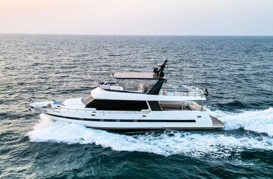 Dubai: Noleggio Privato Yacht di Lusso Numarine 80FT EVA