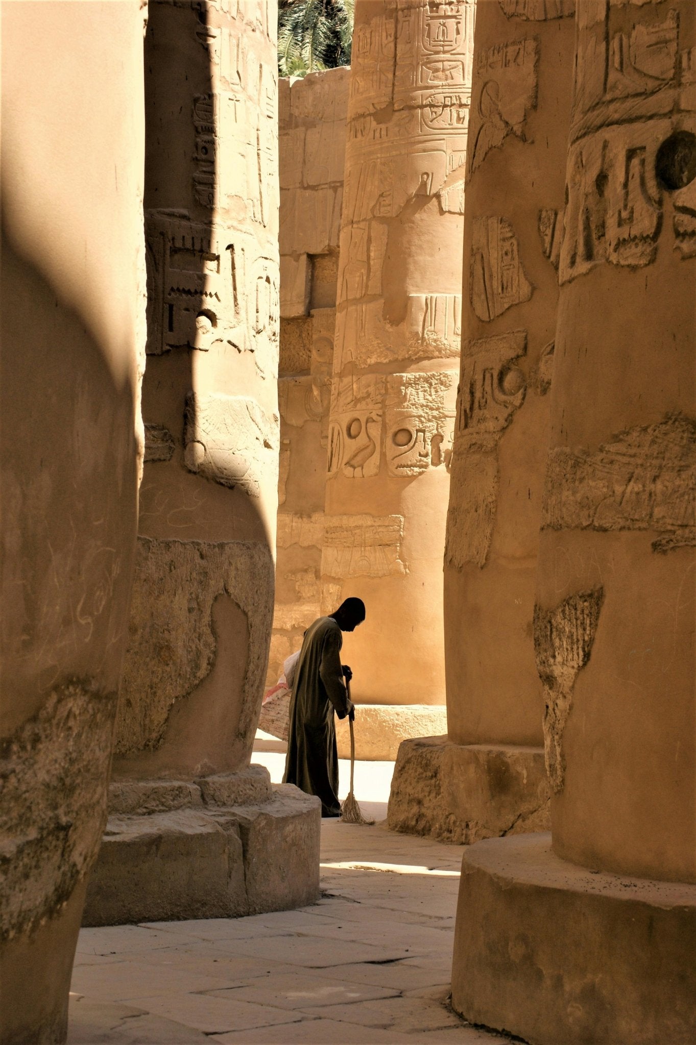 Luxor: Full - Day Hot Air Balloon Ride, West & East Banks, Temples, and Valley of the Kings