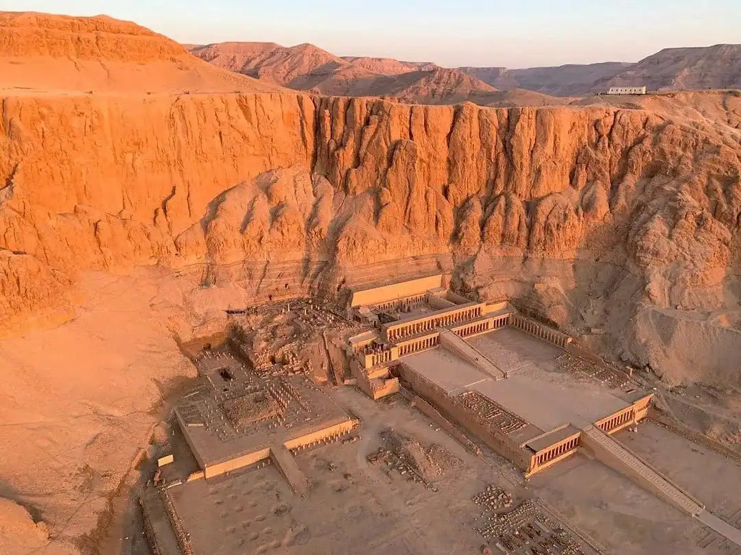 Luxor: Hot Air Balloon Trip with Hotel Pickup