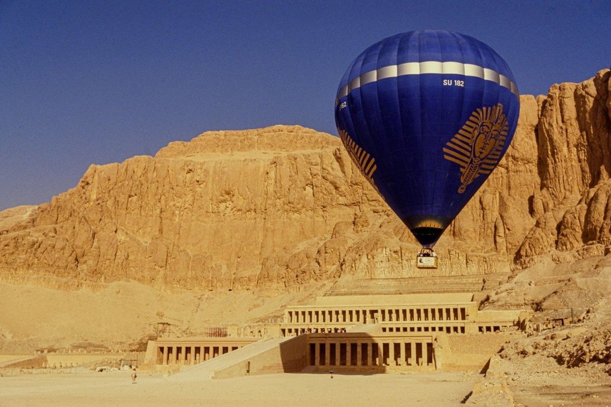 Luxor: Hot Air Balloon Ride with East and West Bank Private Tour