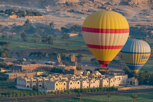 Luxor: Sunrise Hot Air Balloon Flight over the West Bank