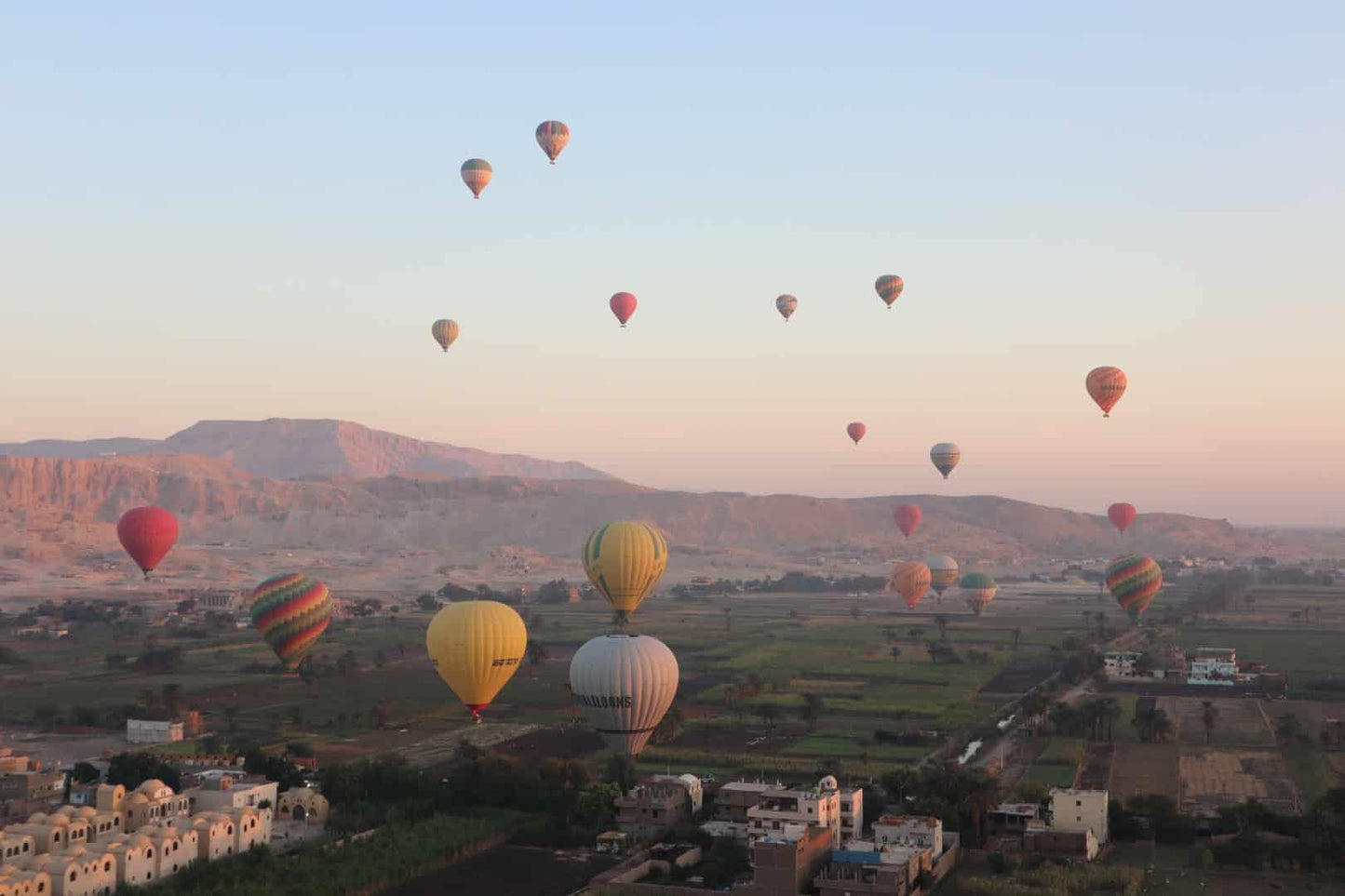 Luxor: Sunrise Hot Air Balloon Ride over Temples and Landmarks