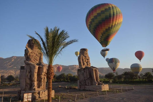 Luxor: Sunrise Hot Air Balloon Ride over Temples and Landmarks