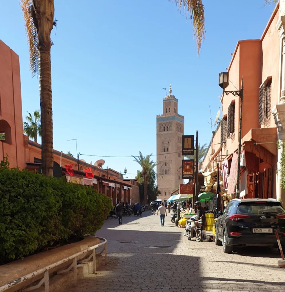 Marrakech: Guided City Tour of Koutoubia Mosque, Saadian Tombs, and Bahia Palace