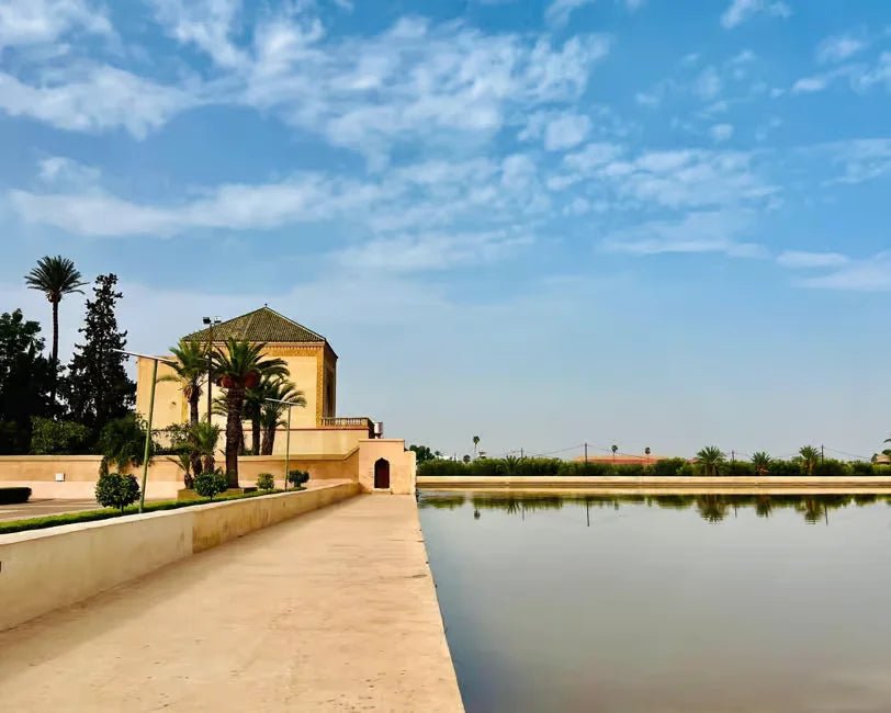 Marrakech: Majorelle & Menara Gardens Tour with Horse Carriage Ride