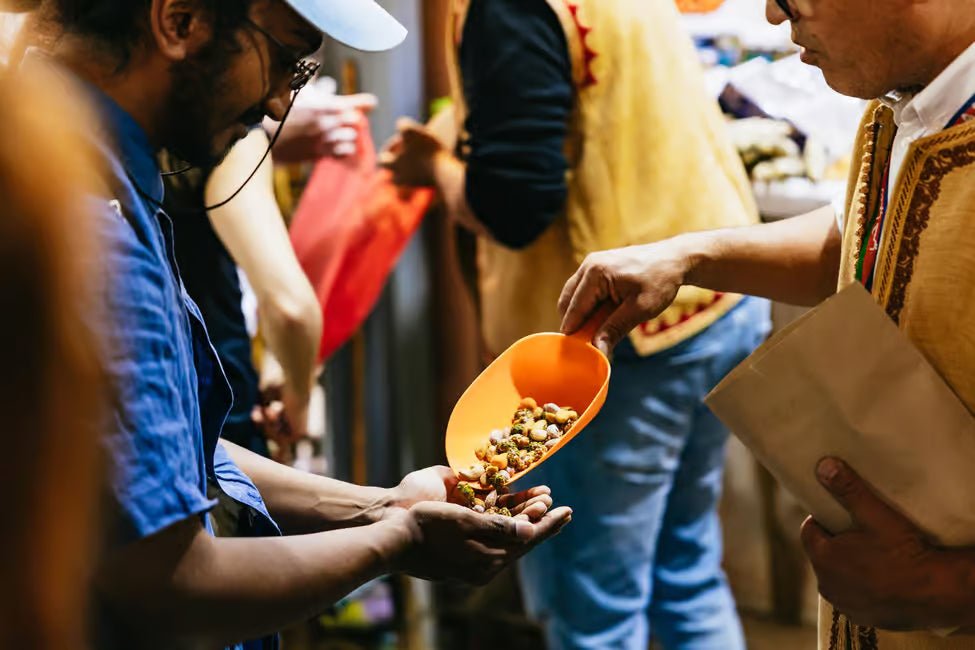 Marrakech: Night Street Food Tour with Local Tastings and Rooftop Tea