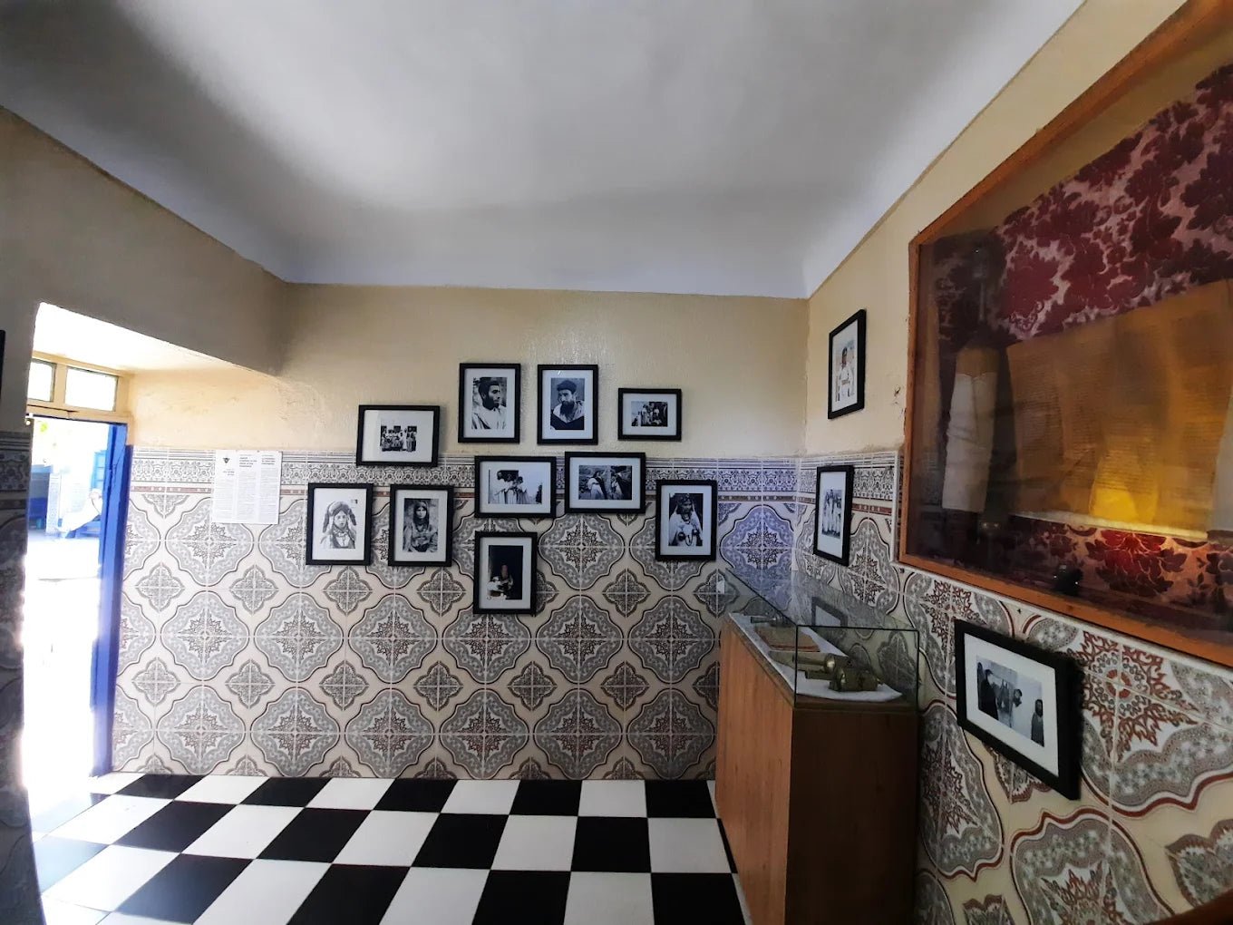 Marrakech: Private Jewish Heritage Tour with Bahia Palace and Mellah Quarter