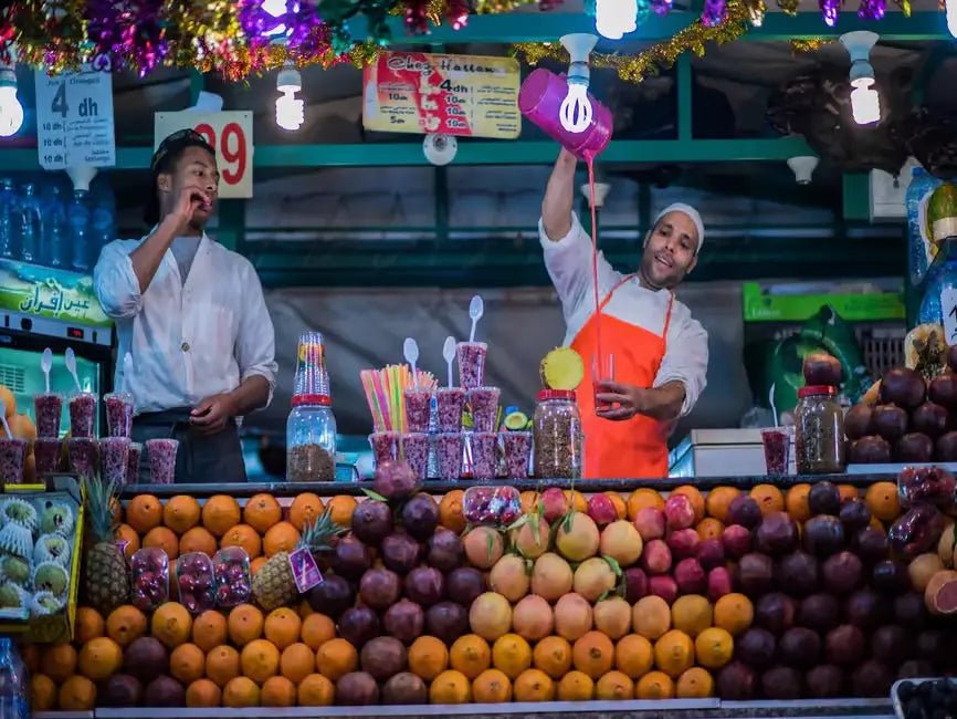 Marrakech: Private Shopping Tour with Souks, Hidden Markets and Moroccan Snacks