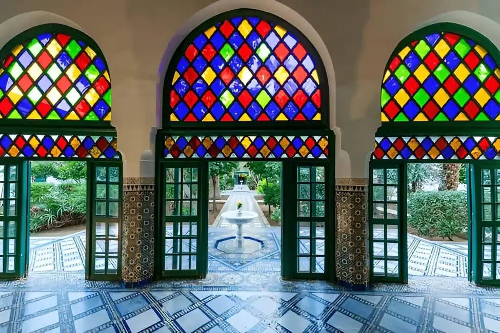 Marrakech: Walking Tour to Bahia Palace, Ben Youssef Medersa and Souks