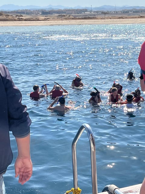 Marsa Alam: Elite VIP Cruise with Snorkeling and Lunch at Turtle Bay