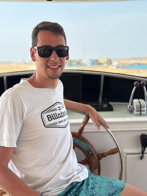 Marsa Alam: Elite VIP Cruise with Snorkeling and Lunch at Turtle Bay