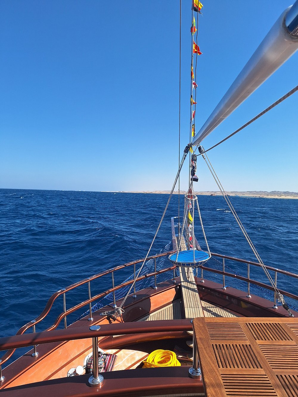 Marsa Alam: Pirates Premium Snorkeling Trip to Marsa Mubarak and Marsa Shona