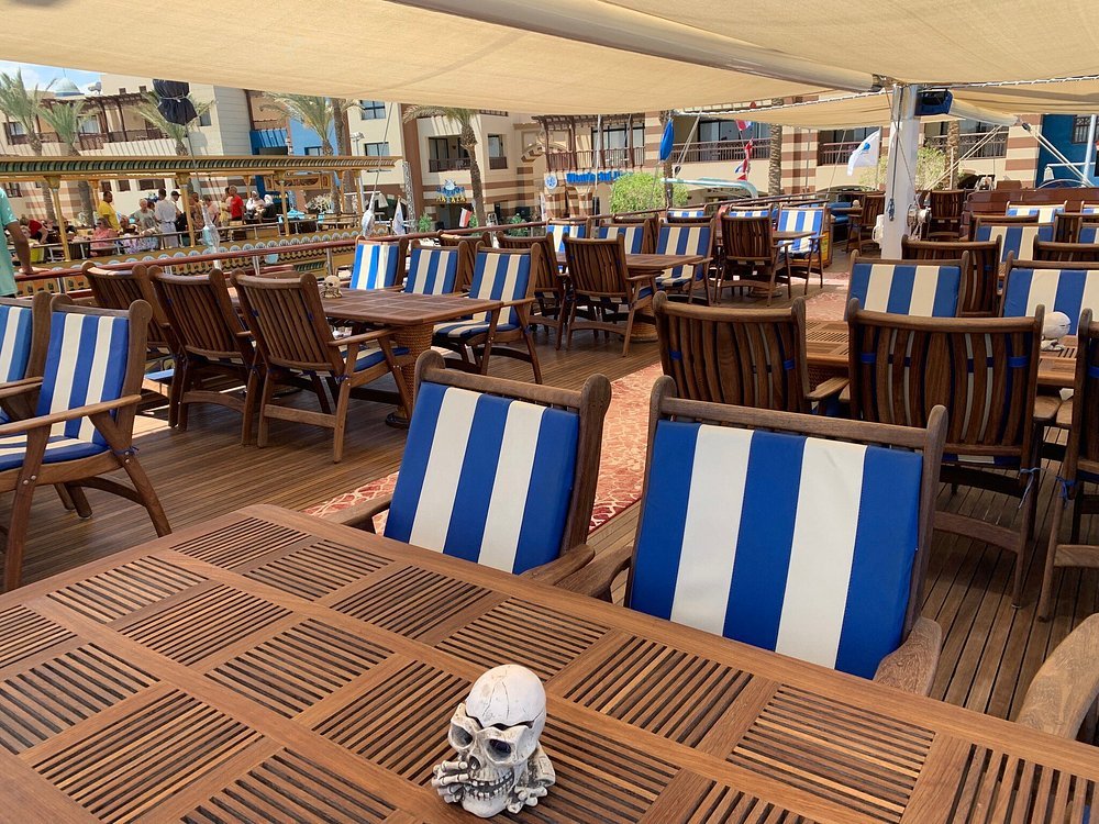 Marsa Alam: Pirates Premium Snorkeling Trip to Marsa Mubarak and Marsa Shona