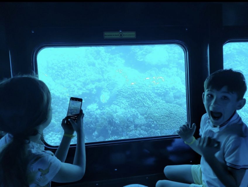 Marsa Alam: Turtle Bay Nefertari Cruise with Snorkeling and Seafood Lunch