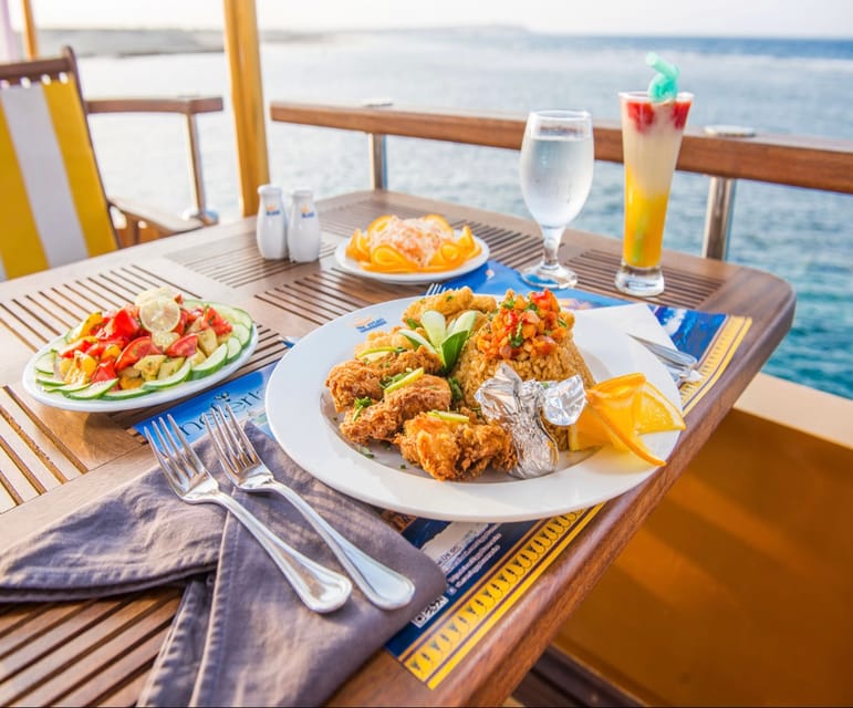 Marsa Alam: Turtle Bay Nefertari Cruise with Snorkeling and Seafood Lunch