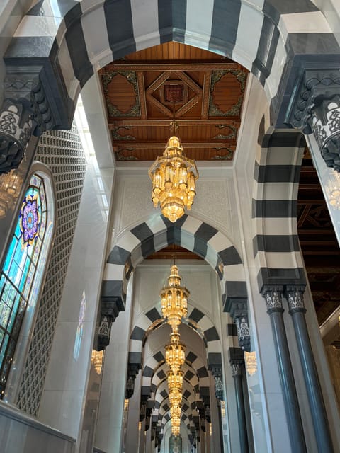 Muscat: City Highlights Guided Tour with Grand Mosque Visit