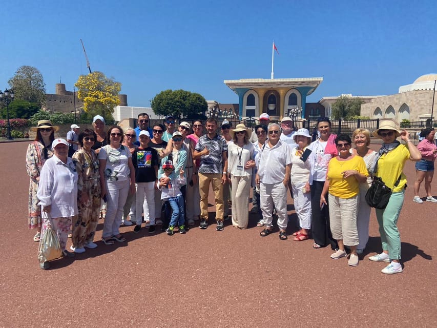Muscat: City Highlights Guided Tour with Grand Mosque Visit