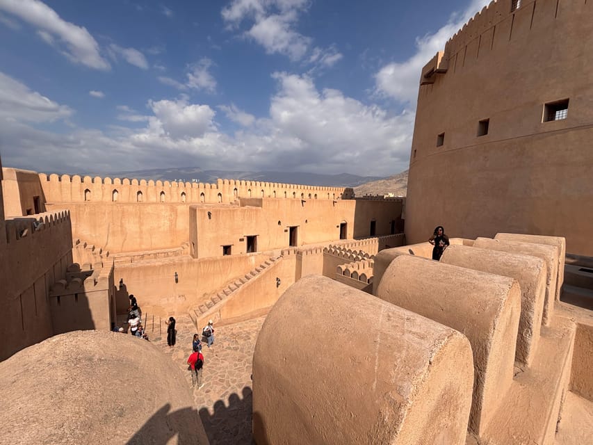 Muscat: Day Trip to Nizwa and Jebel Shams
