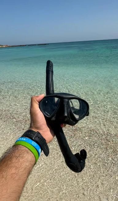 Muscat: Daymaniyat Islands Dolphin Watching and Snorkeling Tour